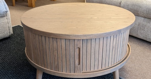 Carlton coffee deals table