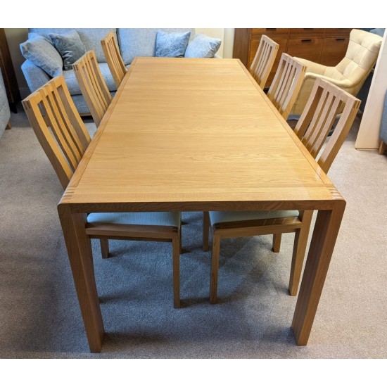  SHOWROOM CLEARANCE ITEM - Ercol Furniture Bosco Medium Extending Dining Table with six dining chairs