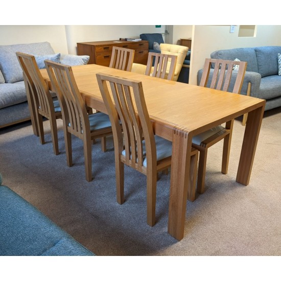  SHOWROOM CLEARANCE ITEM - Ercol Furniture Bosco Medium Extending Dining Table with six dining chairs