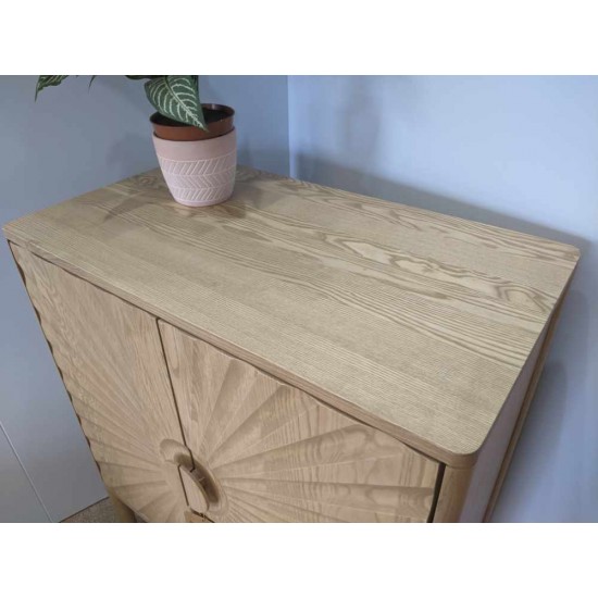  SHOWROOM CLEARANCE ITEM - Ercol Furniture Ibstone Cabinet - 4280