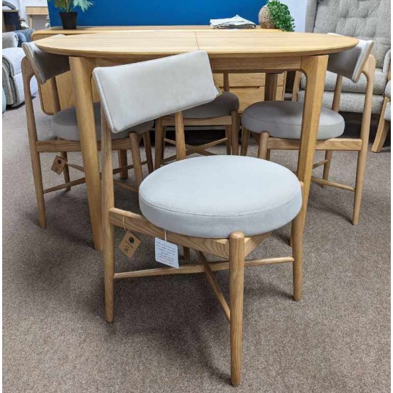  SHOWROOM CLEARANCE ITEM - G Plan Cabinet Collection Winchester Oval Dining Set