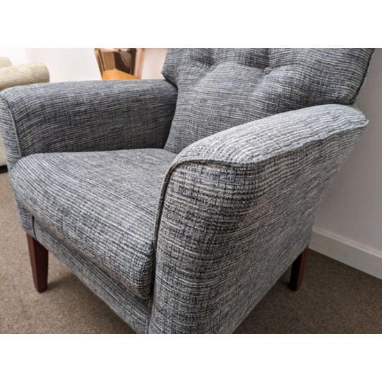  SHOWROOM CLEARANCE ITEM - Shackletons Kendal High Back Chair