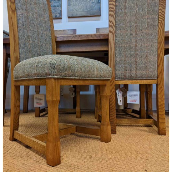  SHOWROOM CLEARANCE ITEM - Old Charm Wood Bros Chatsworth Extending Dining Table & 4 Harris Tweed Chairs - Model Numbers 3224 & 2899