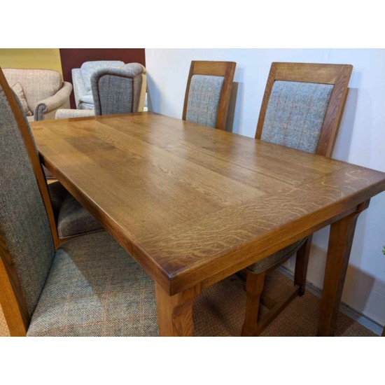  SHOWROOM CLEARANCE ITEM - Old Charm Wood Bros Chatsworth Extending Dining Table & 4 Harris Tweed Chairs - Model Numbers 3224 & 2899